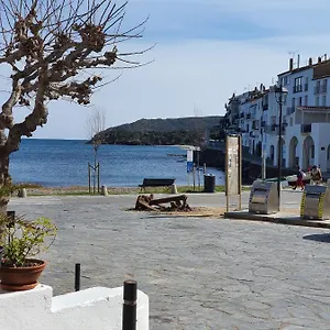 Mágico Sota El Campanar Cadaqués